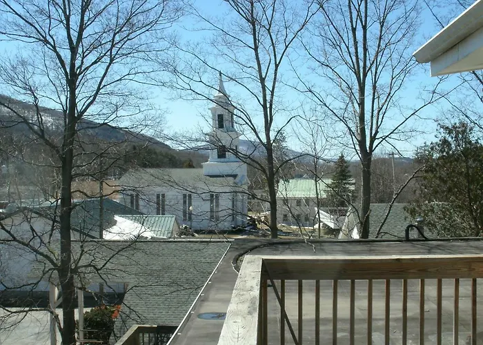 Townhouse W Private Deck & Mt View